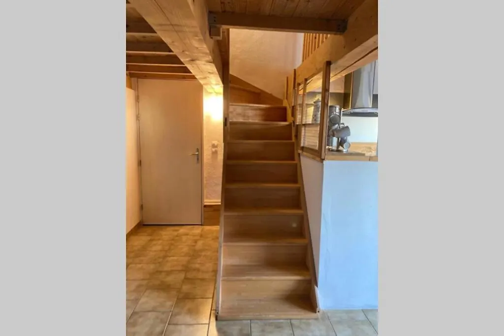 Appartement Duplex lumineux sur gde terrasse, parking, livebox à Entraigues-sur-la-Sorgue