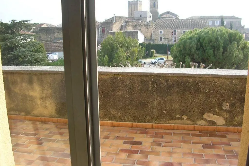 Appartement Duplex lumineux sur gde terrasse, parking, livebox à Entraigues-sur-la-Sorgue France