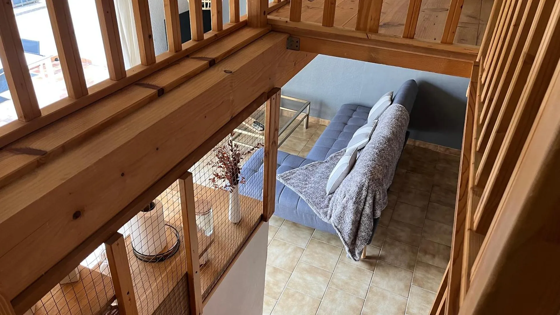 Appartement Duplex lumineux sur gde terrasse, parking, livebox à Entraigues-sur-la-Sorgue 0*,