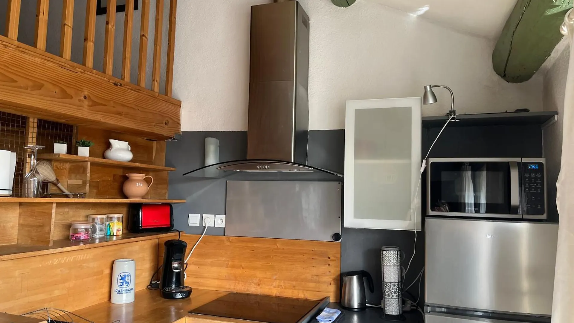 Duplex Lumineux Sur Gde Terrasse, Balneo Double, Parking Prive, Clim, Local Velos Entraigues-sur-la-Sorgue 0*,  France